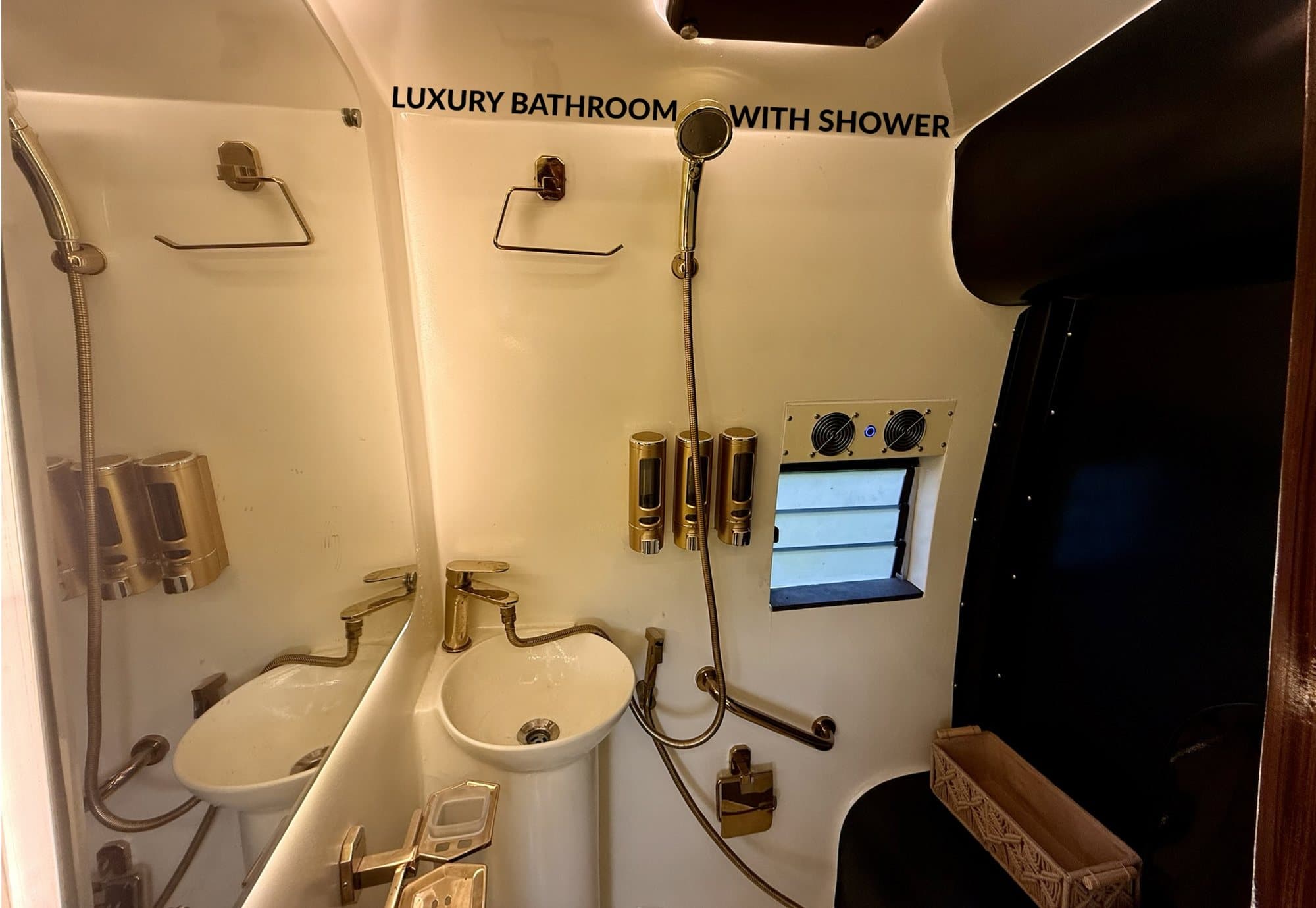 Aurum luxury bathroom with shower