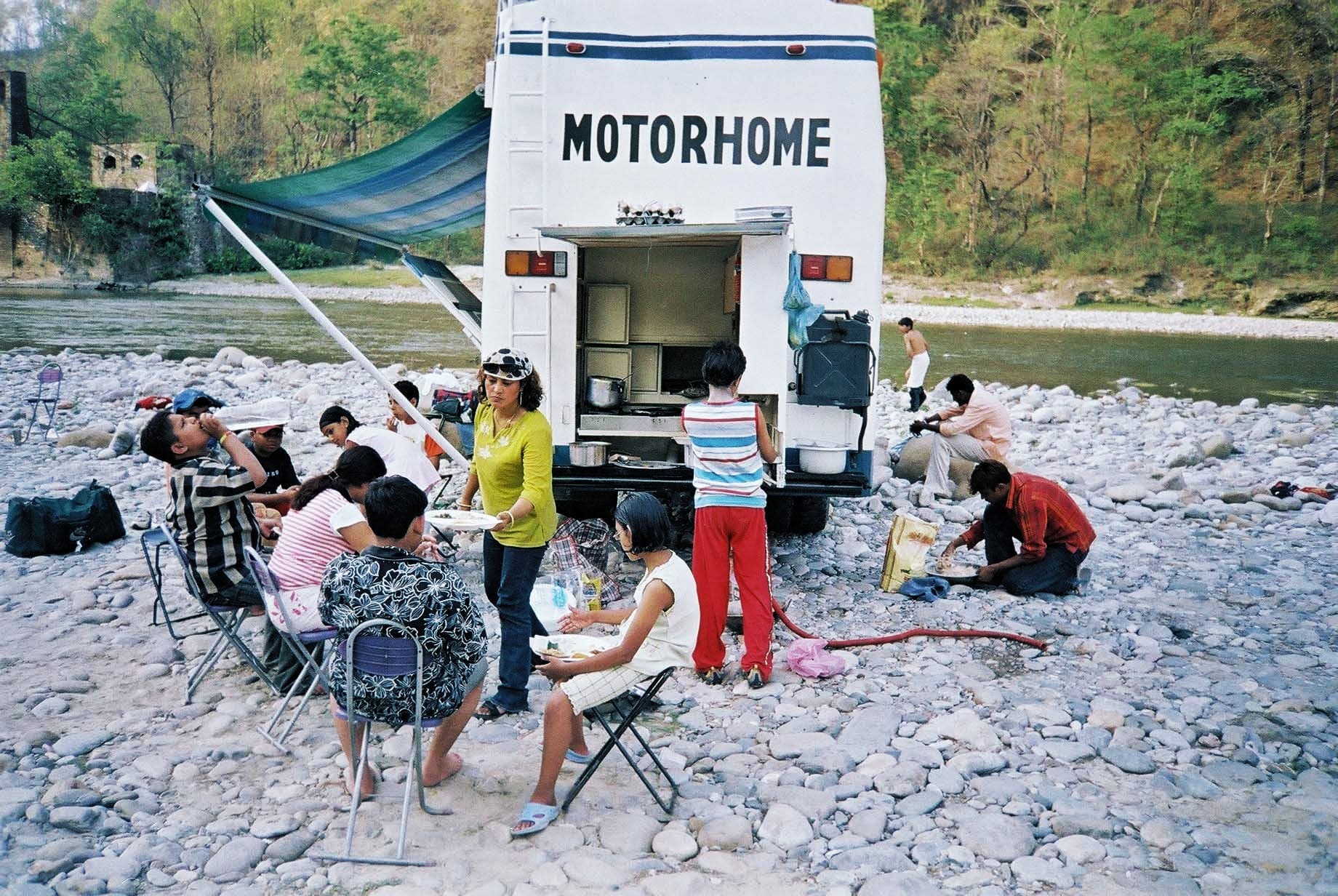 Why Should You Opt For A Caravan For Traveling ?