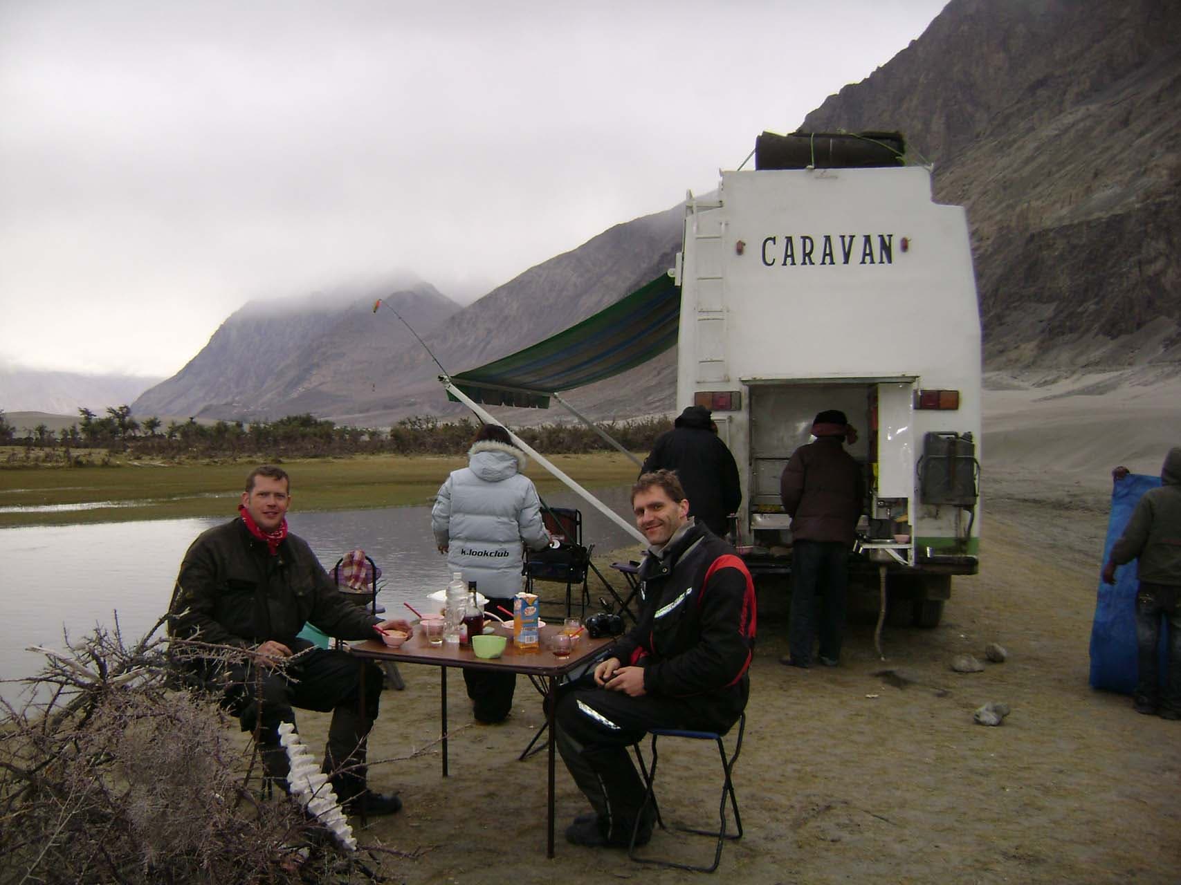 Why Should You Opt For A Caravan For Traveling ?