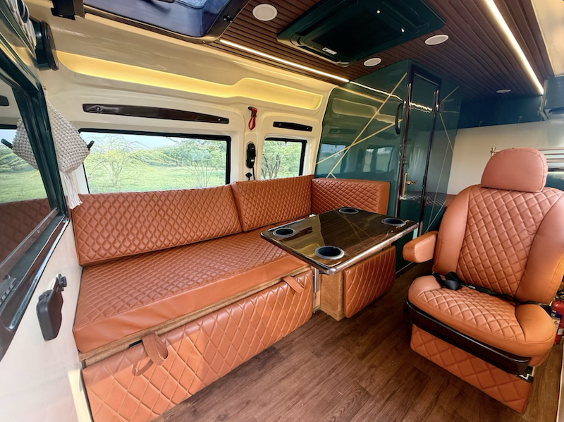 Living Space With Jump Seat